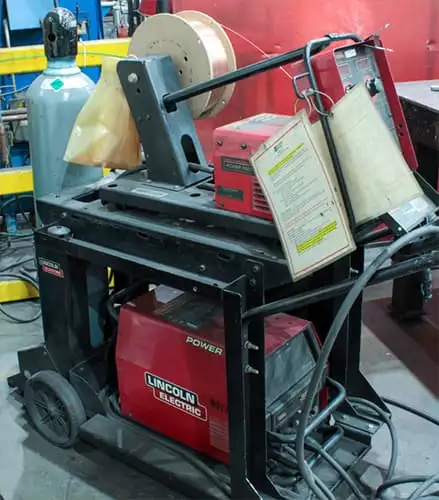 Lincoln Electric Welding Unit on a cart.